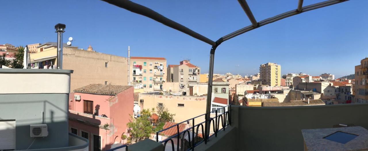 La Luna Appartamento Con Terrazza E Due Camere Cagliari Exterior photo